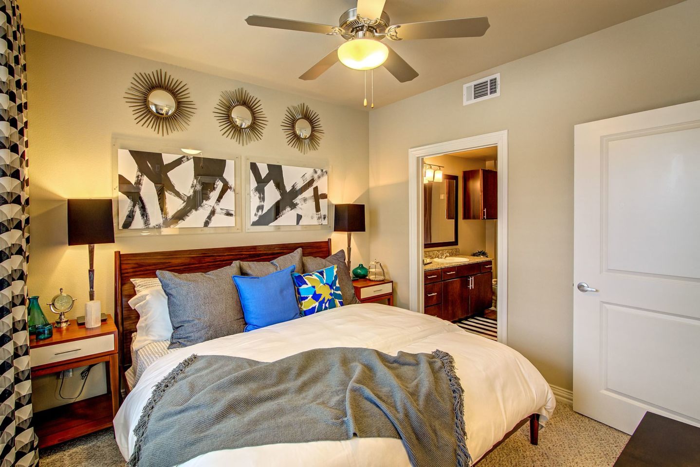 Keller Springs Crossing Apartments Image 43