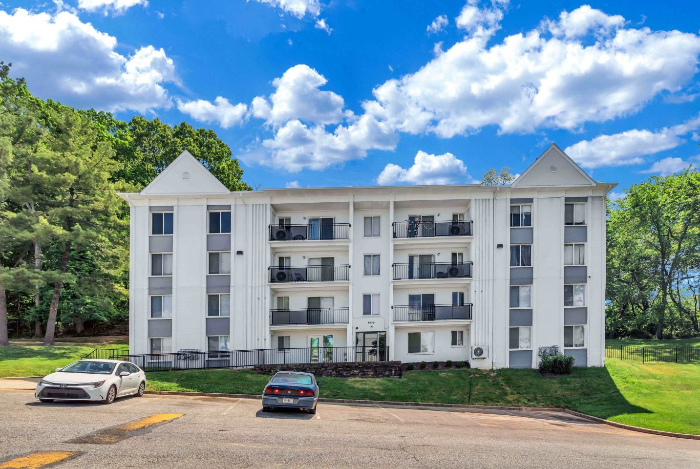 Stanton Glenn Apartments Image 1