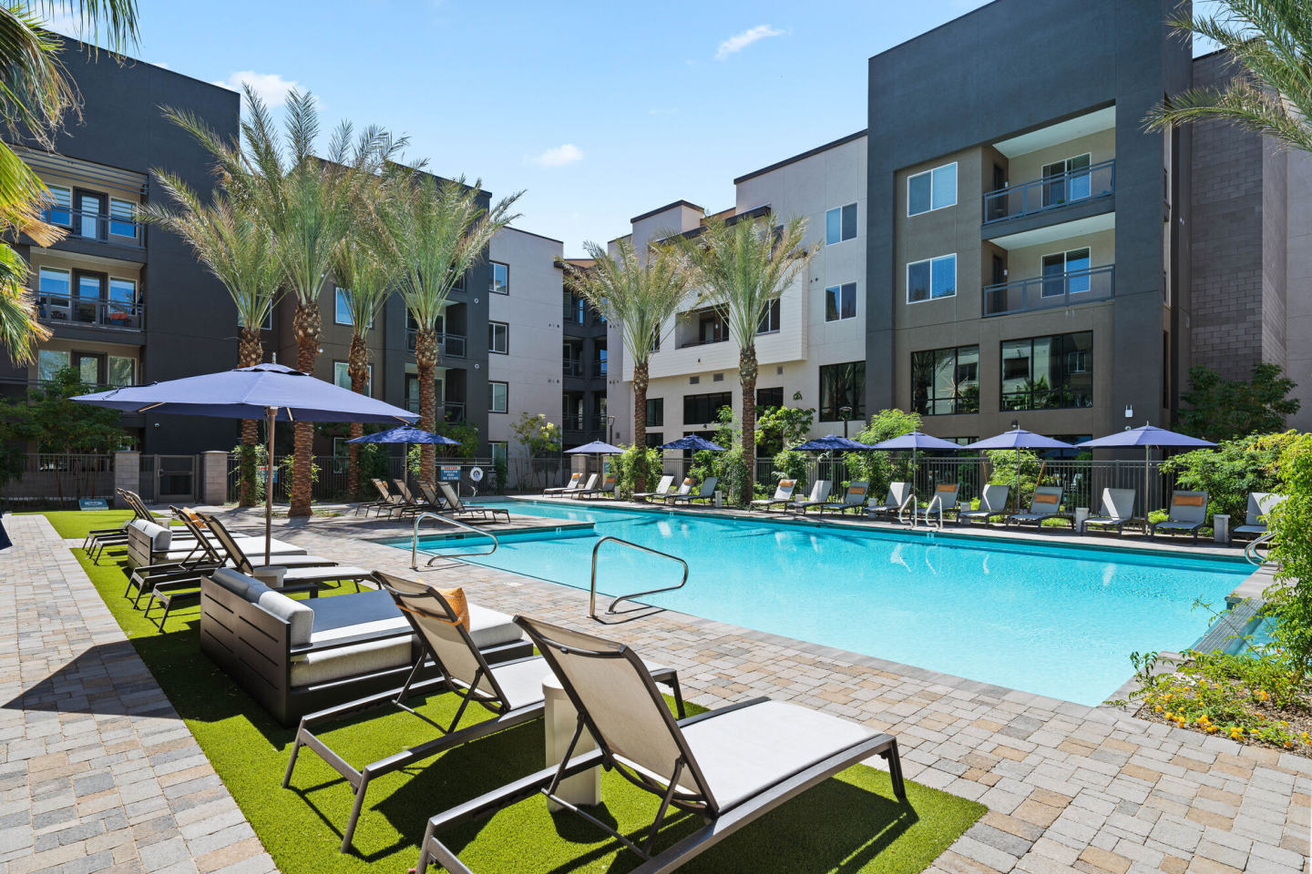 Broadstone Westgate Image 1