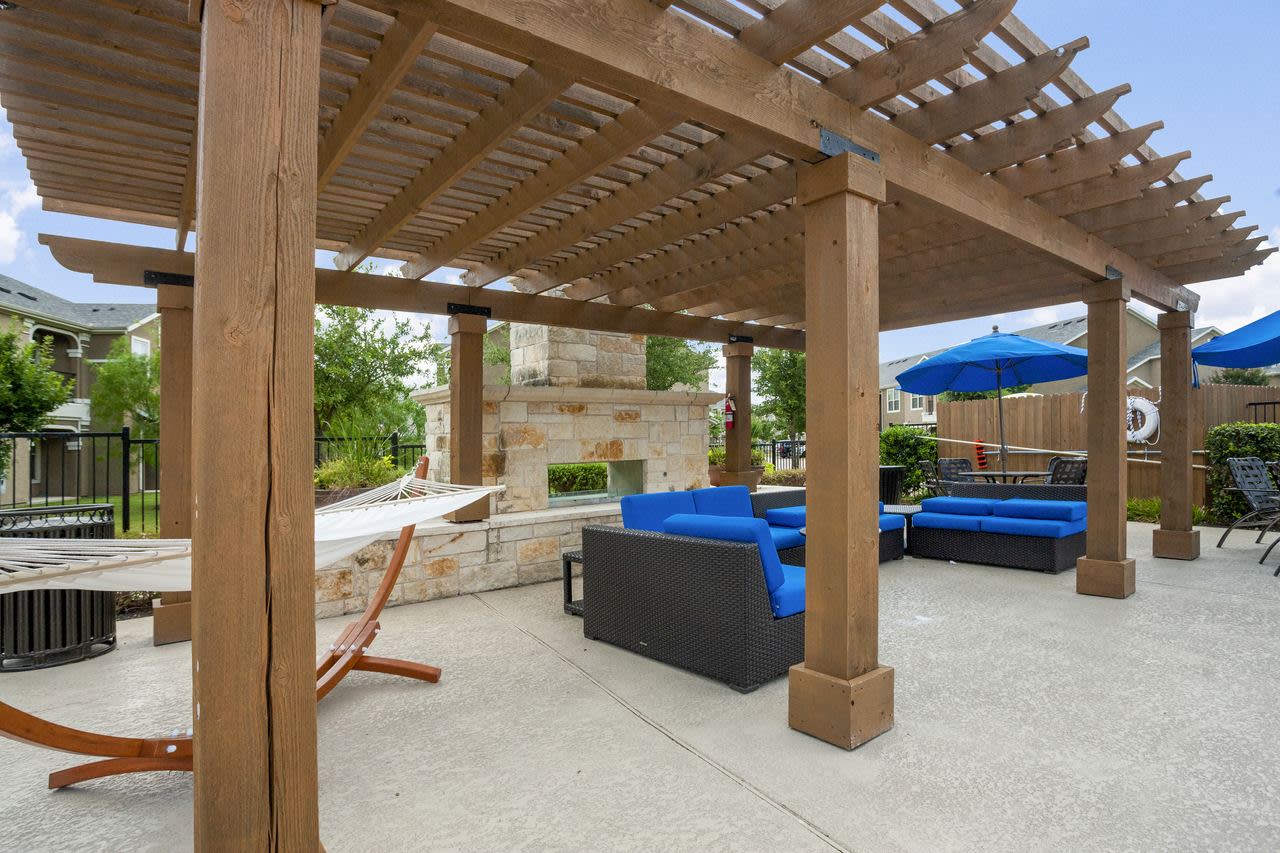 Century Stone Hill South Image 14