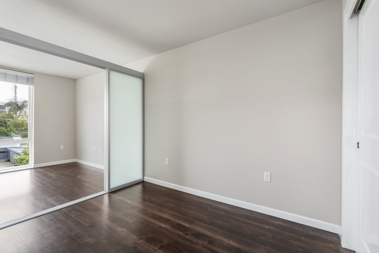 1711 Apartments Image 40