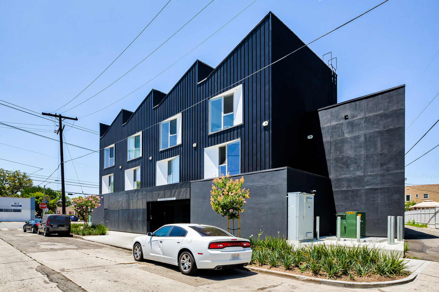 5263 West Adams Image 1