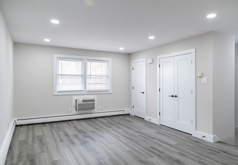 Groveland Manor Image 10