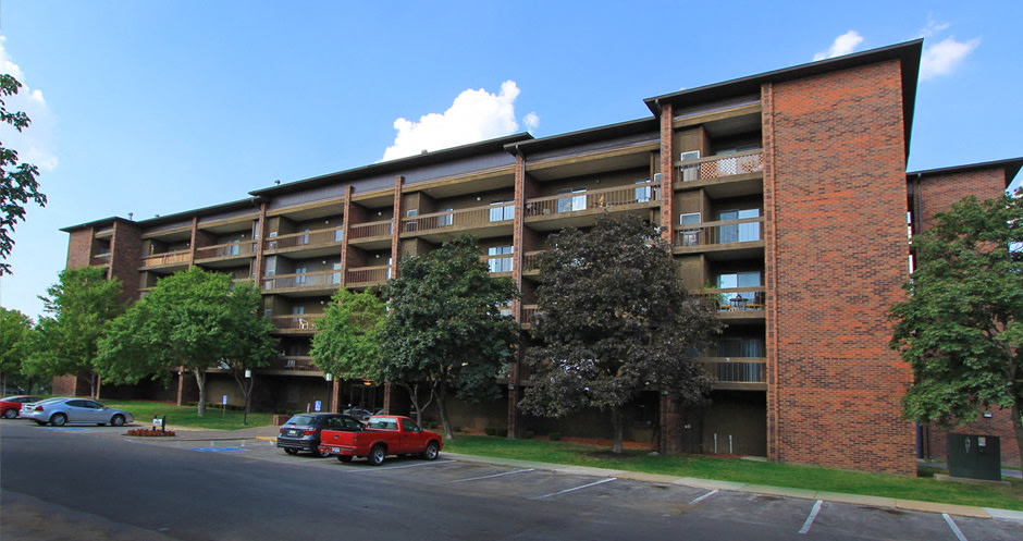Embassy Park Apartments Image 21