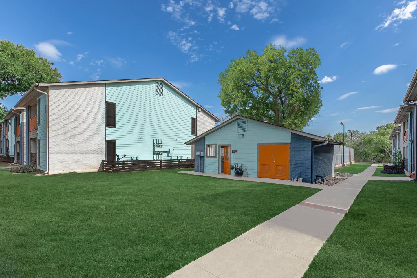 Vivid Apartments Image 4