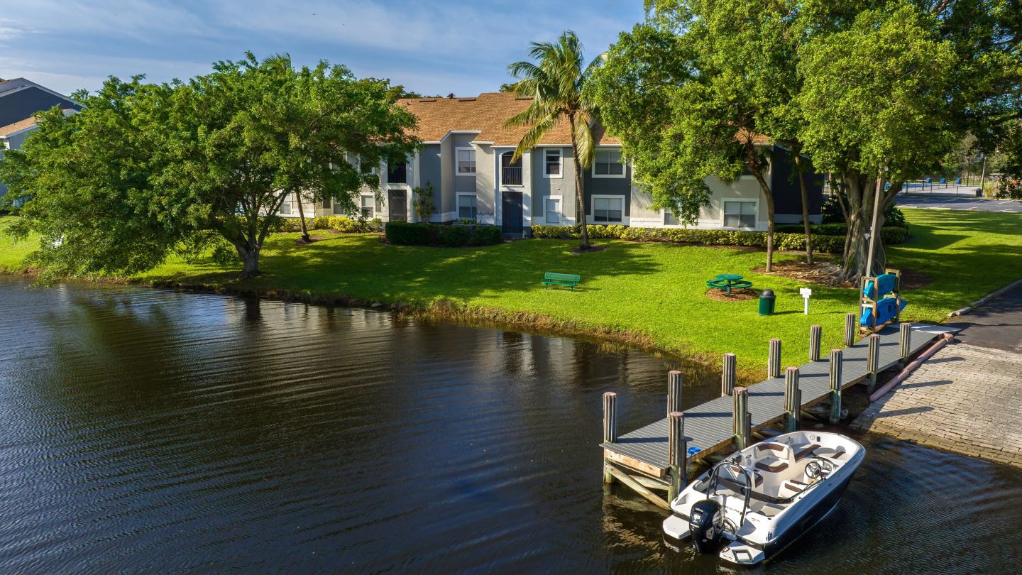 The View at Waters Edge Image 85