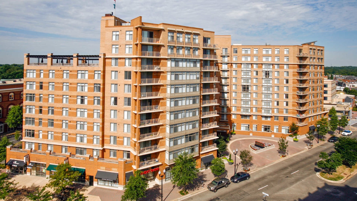 The Reserve at Clarendon Centre Image 1
