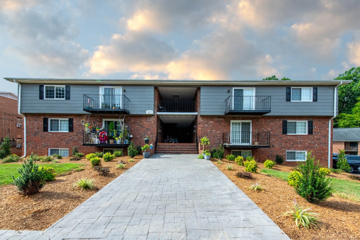 Forest Village on the Greenway Image 19