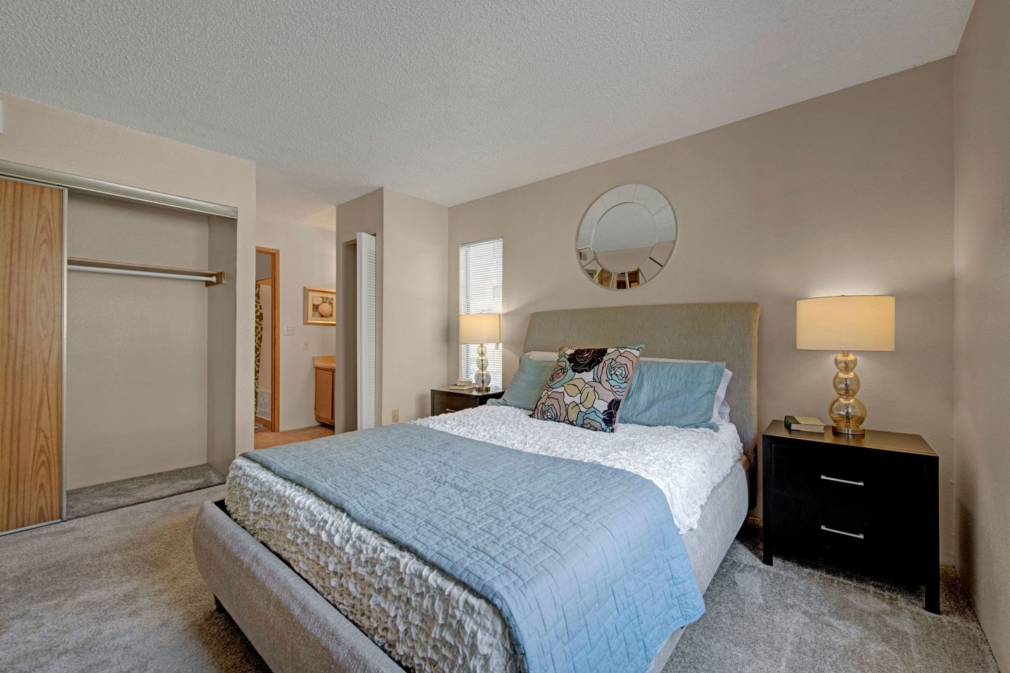 Grand View Apartment Homes Image 4