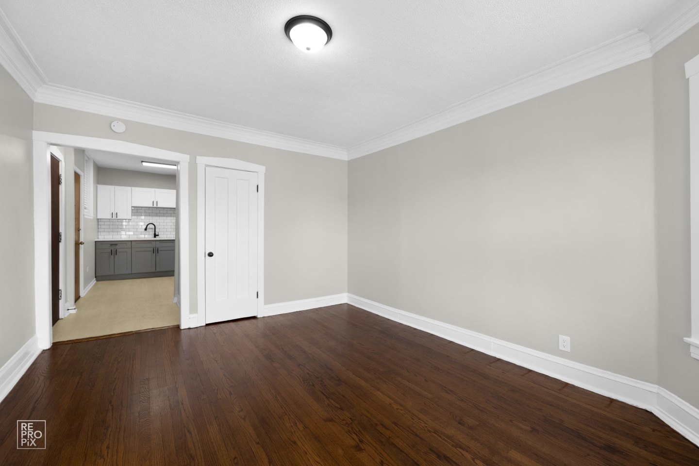 703 N Austin Blvd Image 11