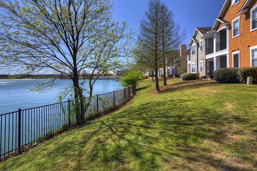 Lakepointe Residences Image 6