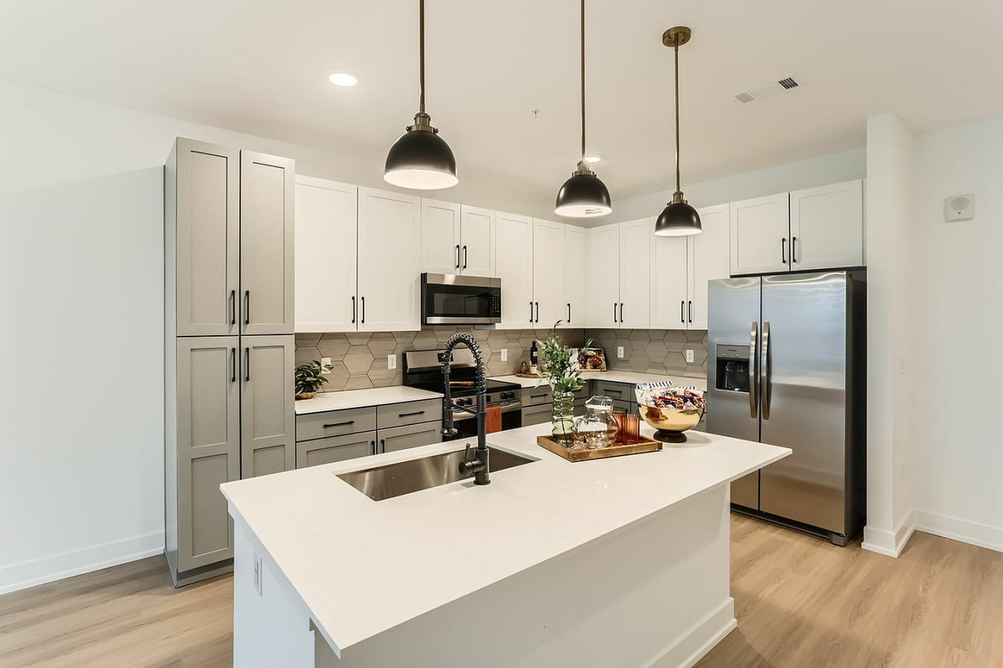 Ara Townhomes & Flats Image 10