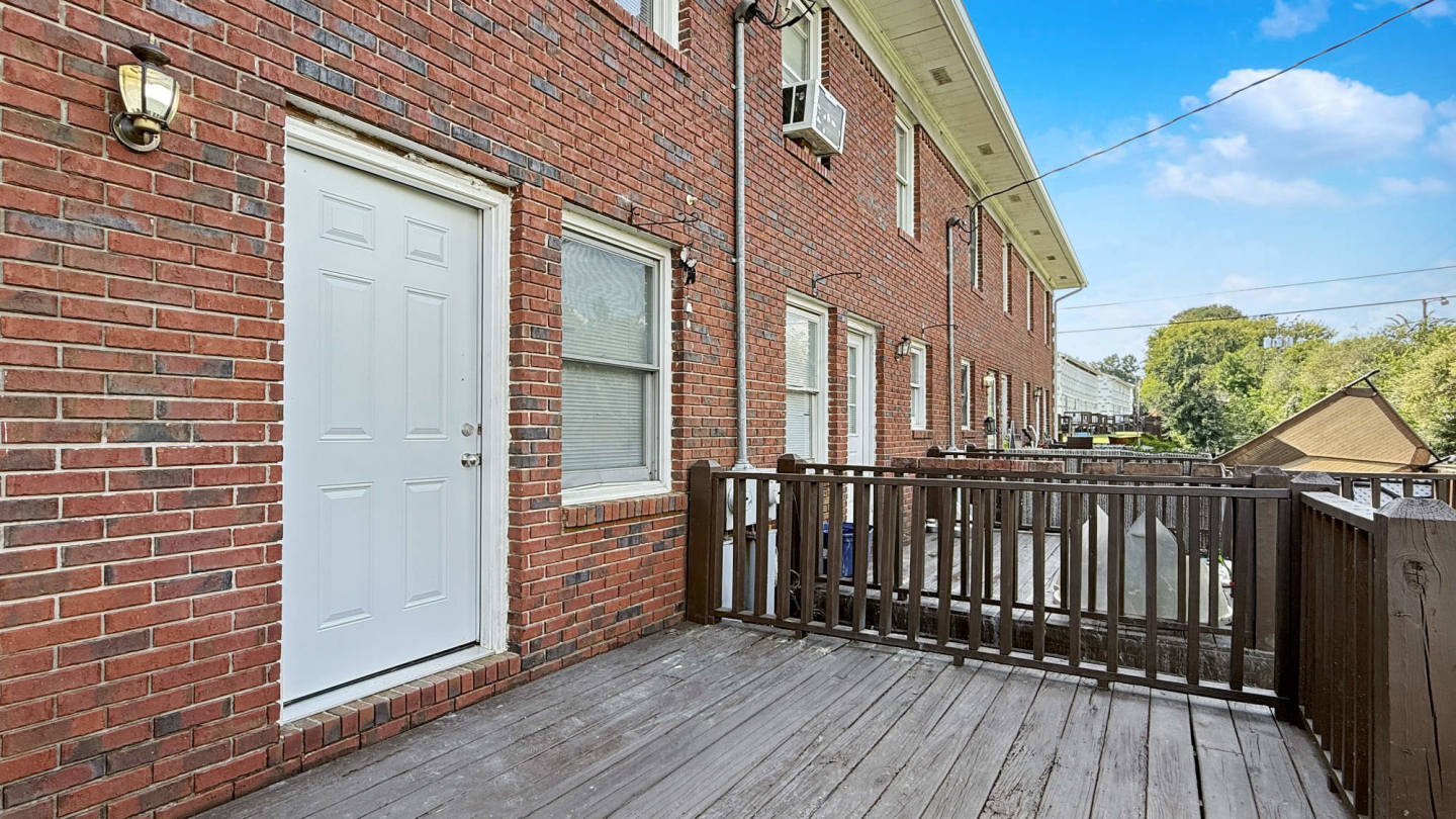 Holly Hills Image 11