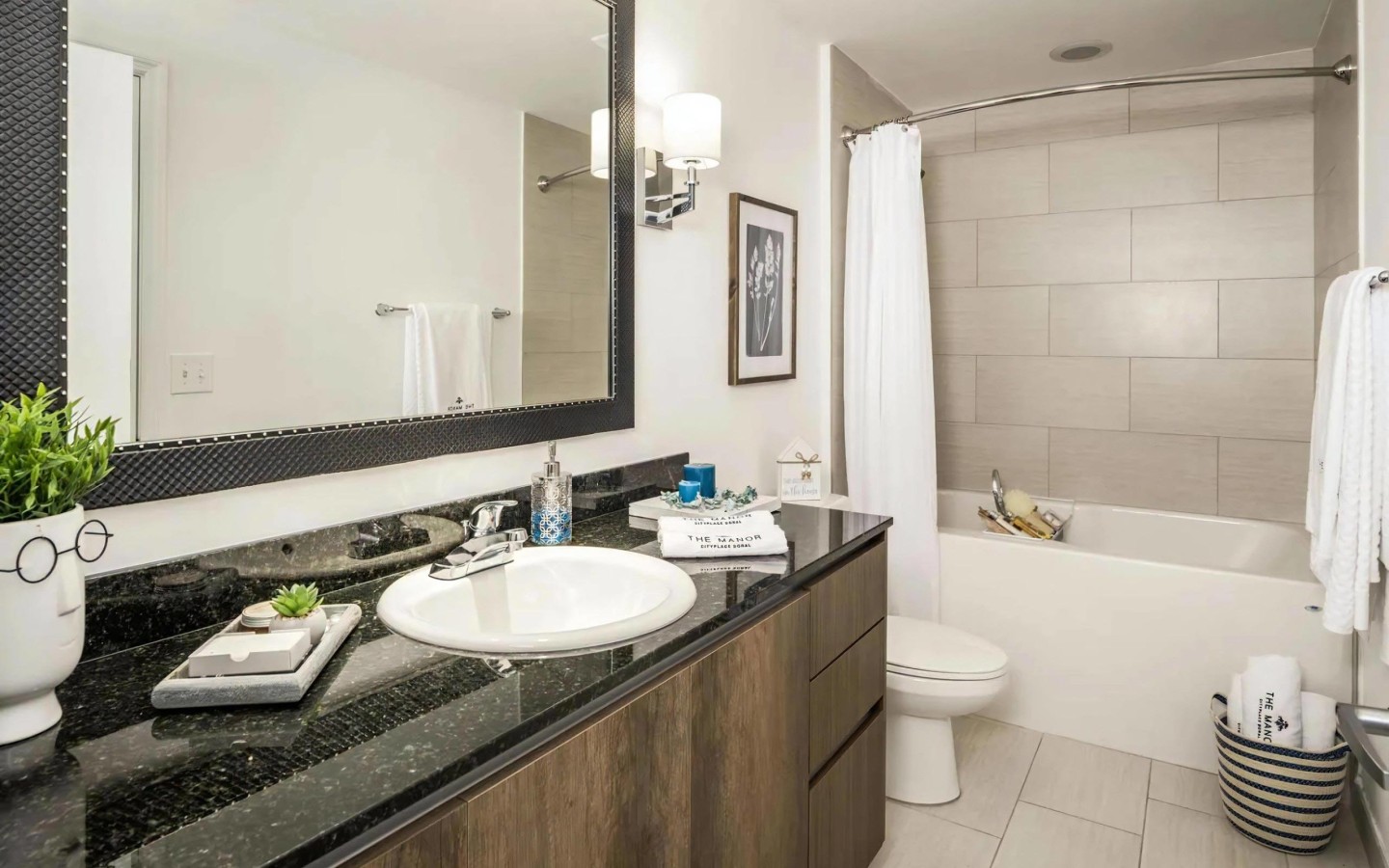 The Manor at CityPlace Image 16
