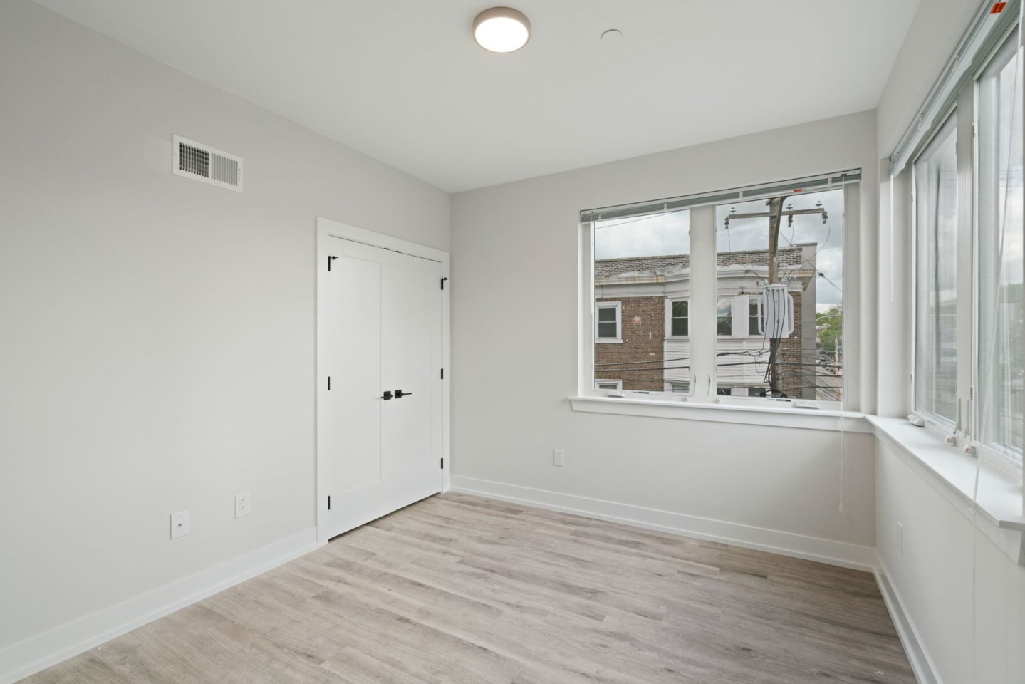 Sparrow House Image 6