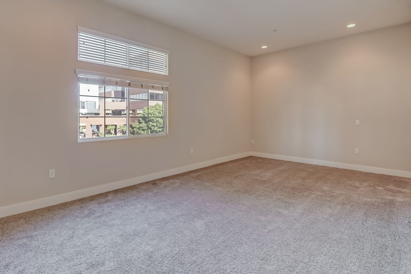 Axis 2300 Image 87