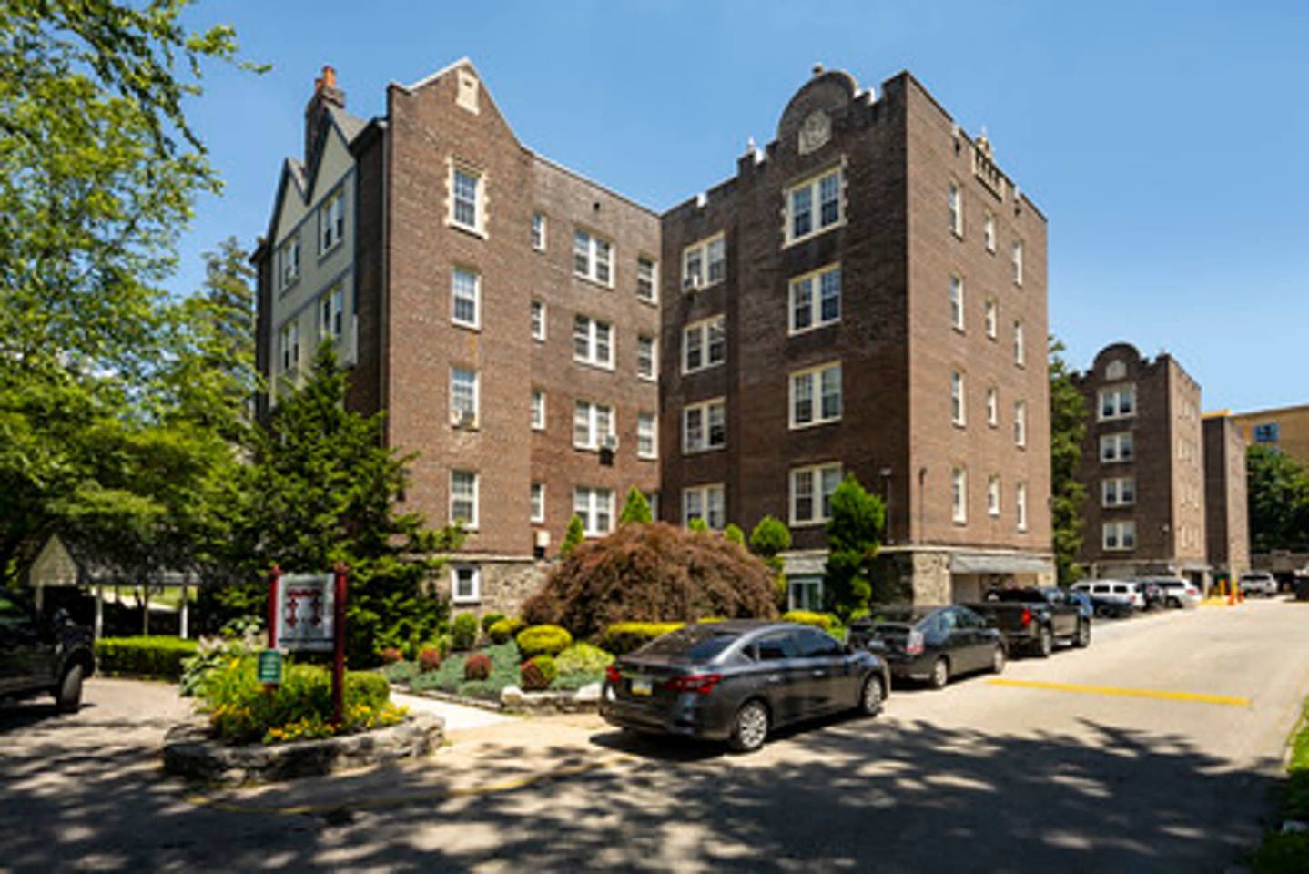Upsal Gardens Image 2