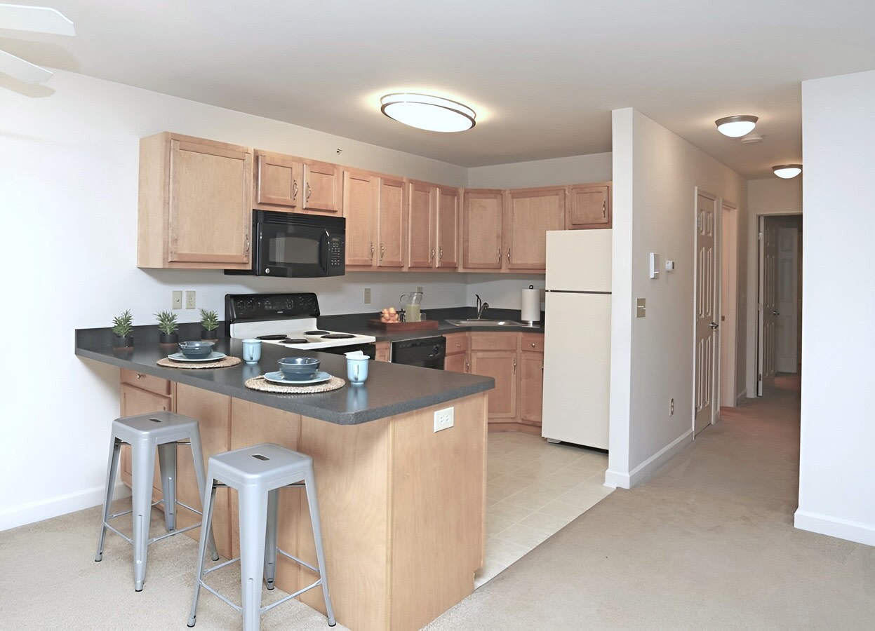 Crescent Village Image 18