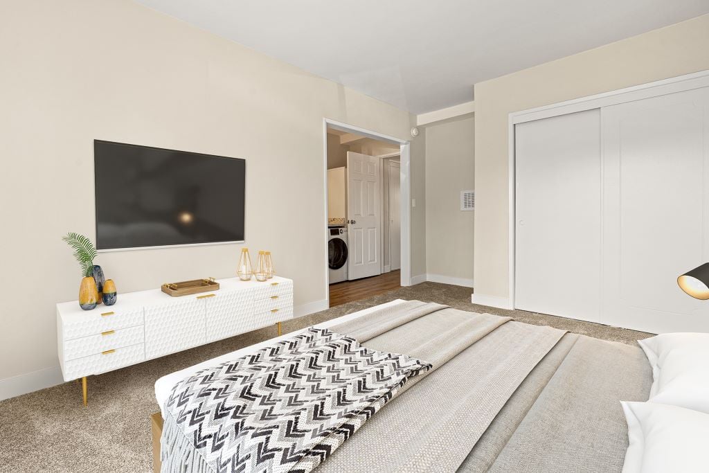Riverside Apartments Image 5