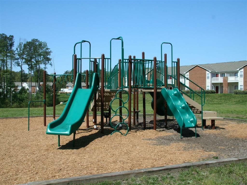 Park at Village Green Image 9