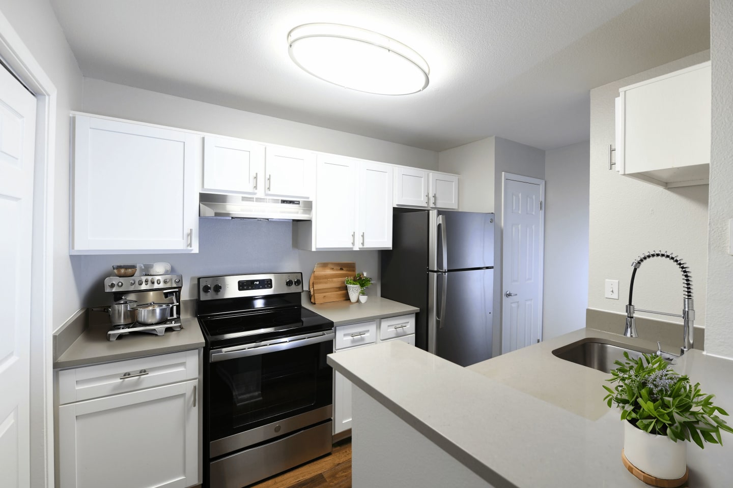 Emerald Place Image 10