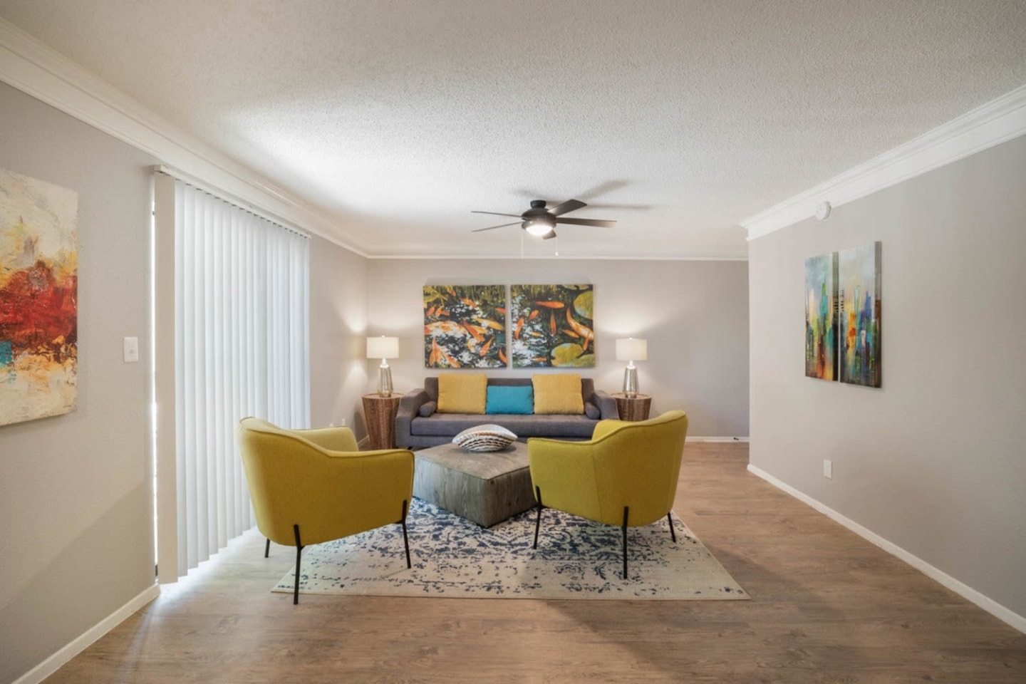 Summit at Hyde Park Apartments Image 18