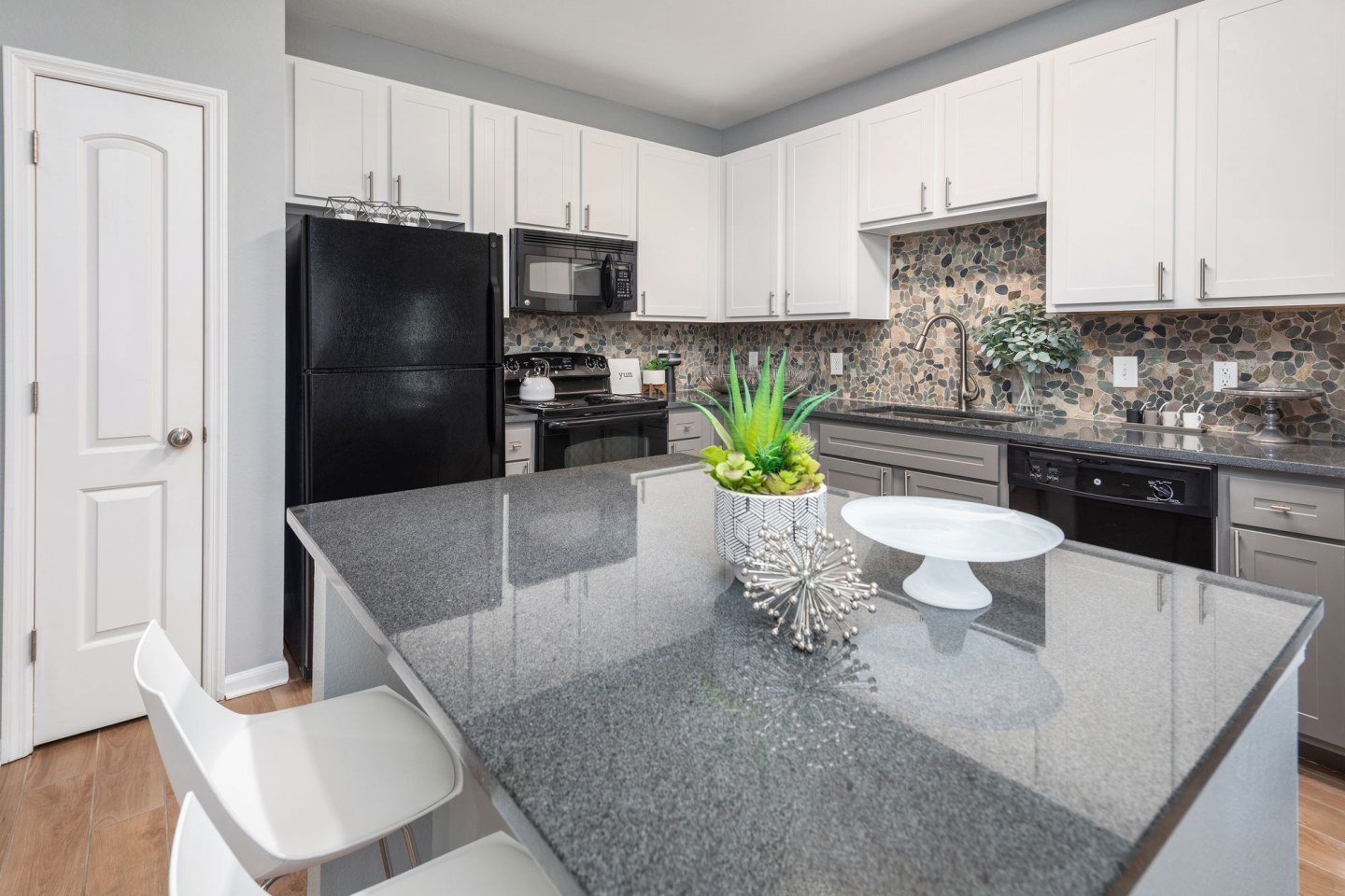 Luxe at 1820 Image 4