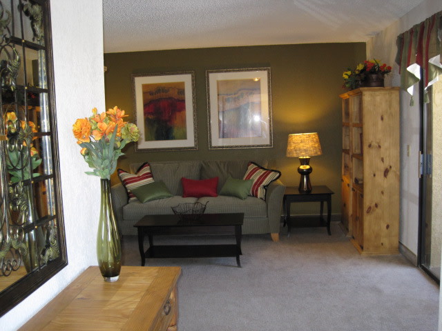 Summerhill Pointe Apartments Image 2