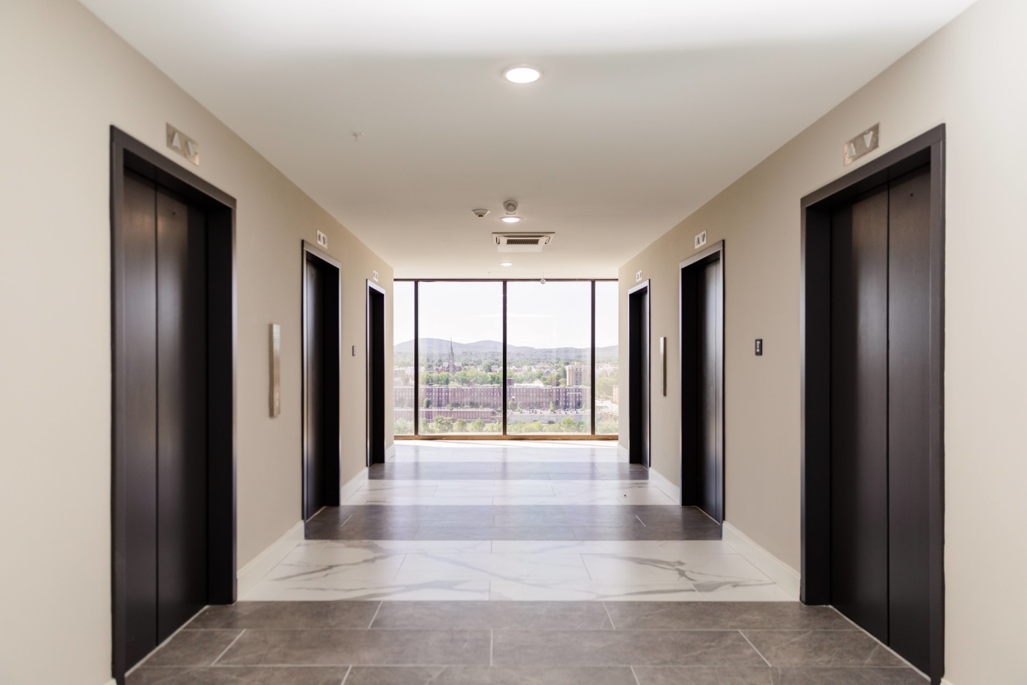 The Residence at 1000 Elm Image 35
