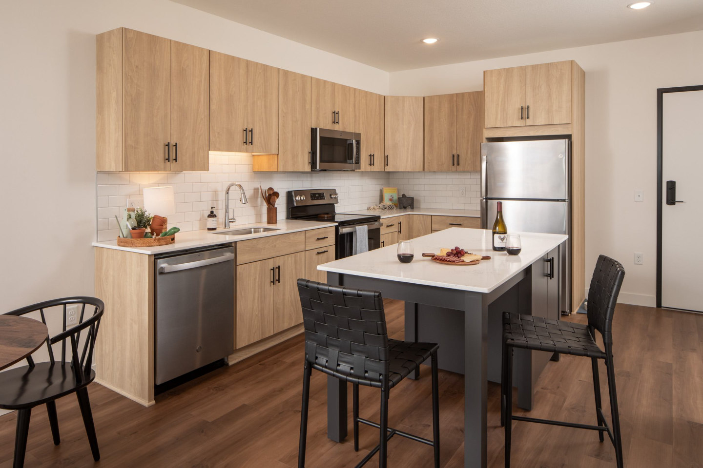 Vale Apartments Image 1