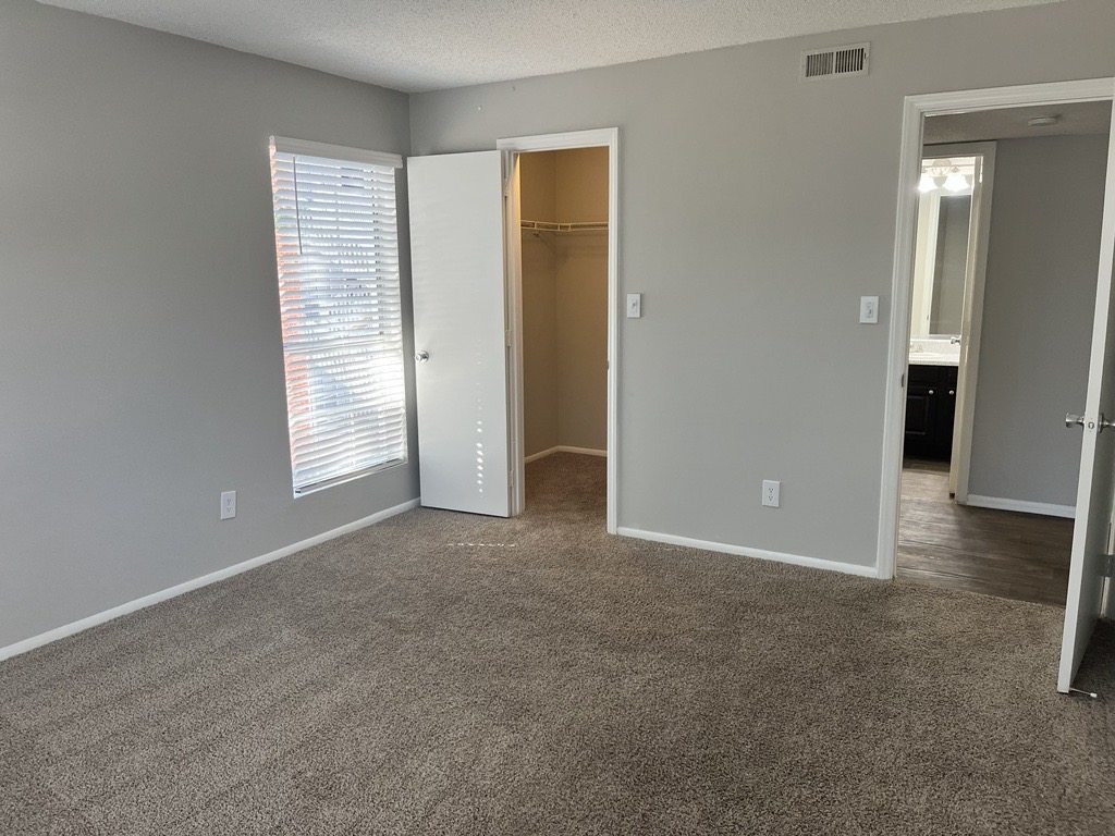 The Commons at University Square Apartments Image 9