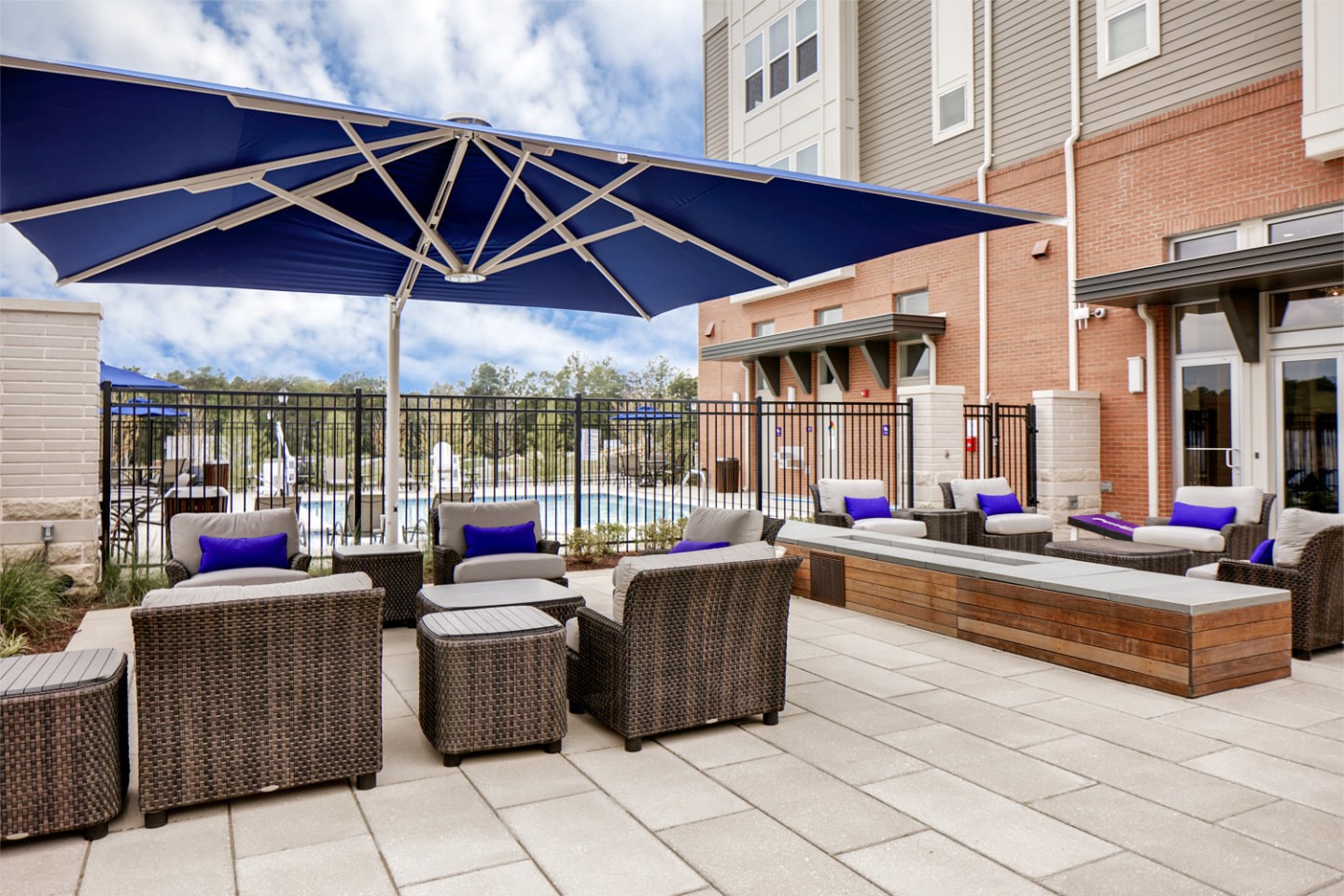 Azure Oxford Square Image 9