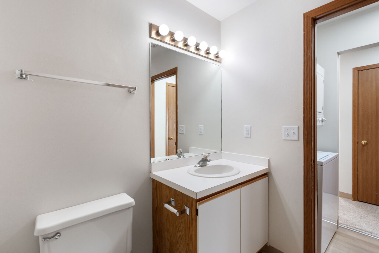 West Court Apartments Image 11
