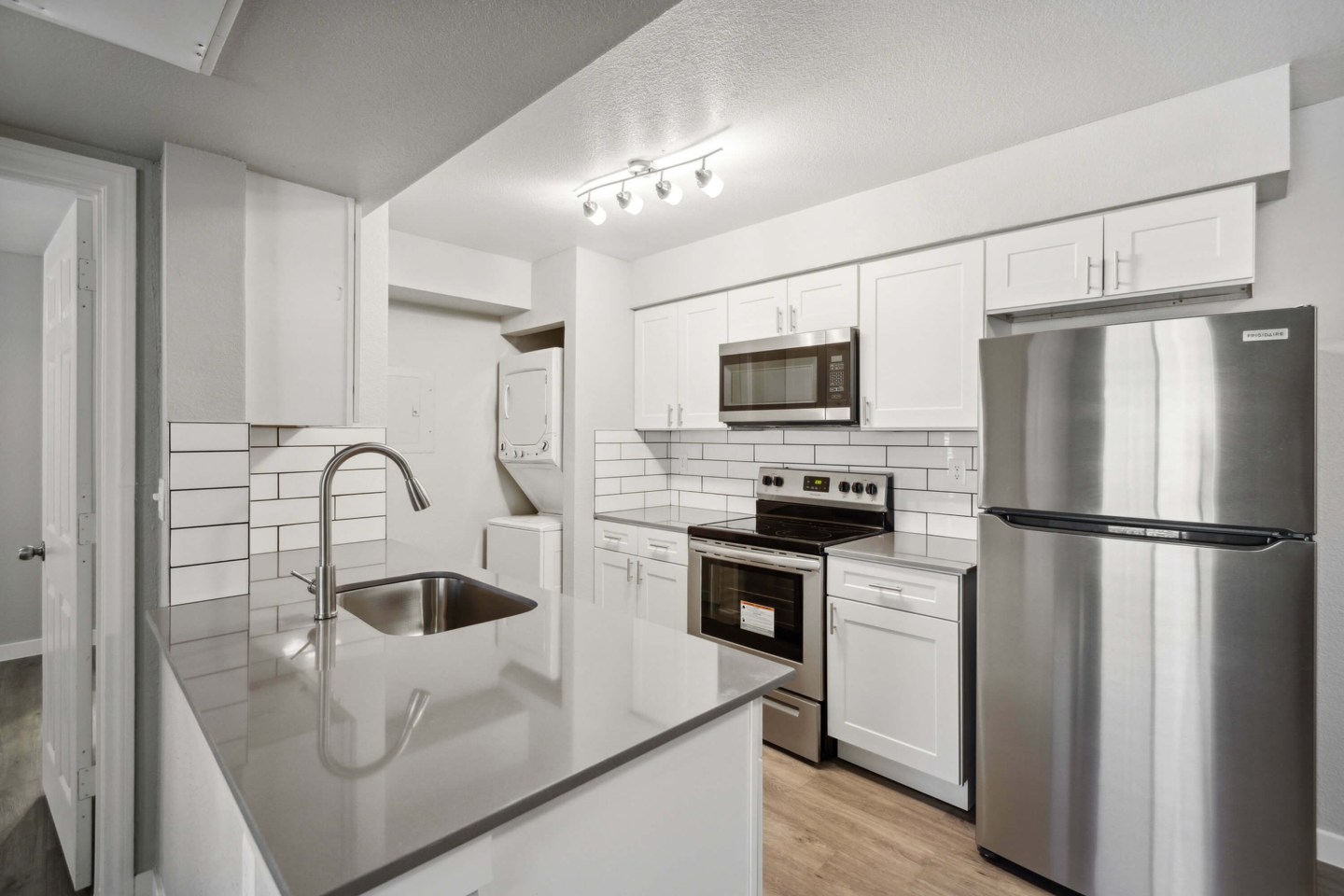 Sunrise Heights Image 18