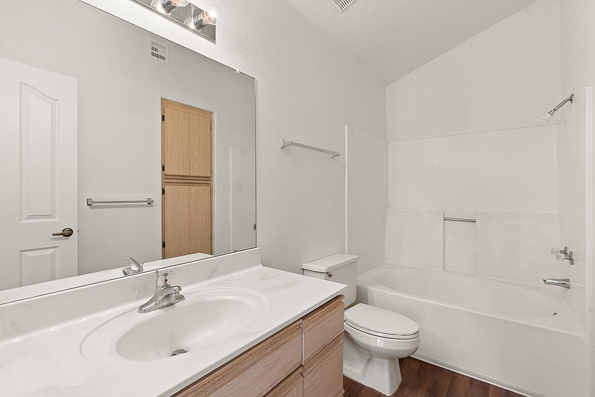 Pavilions Apartments Image 17