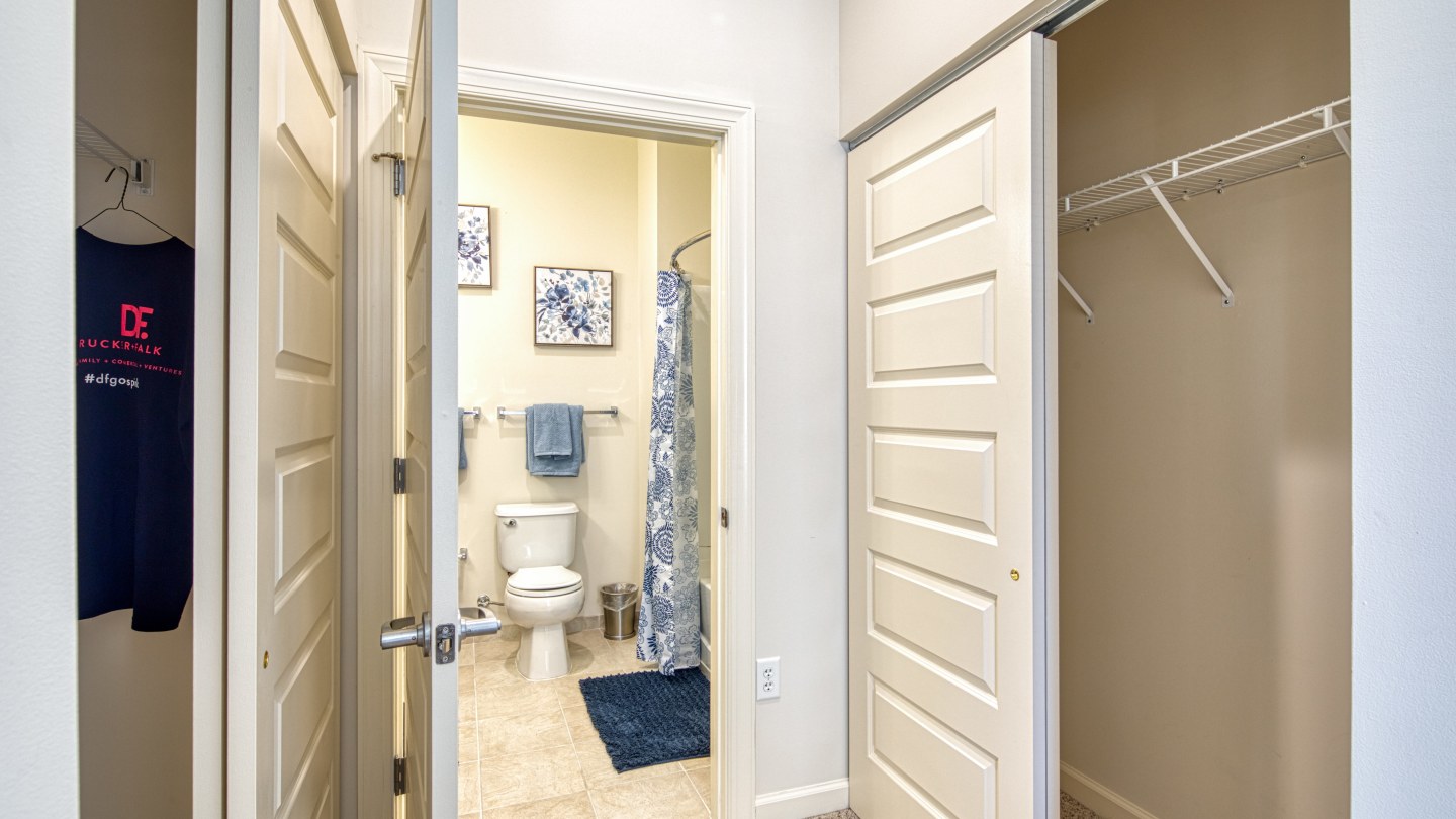 The Chapman at Peninsula Town Center Image 7