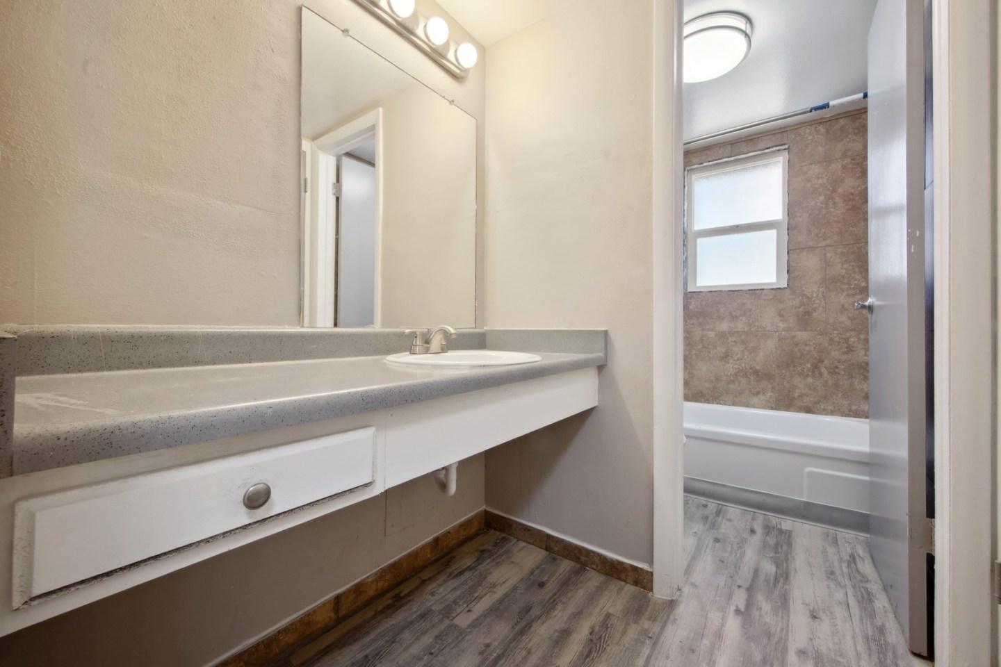 Quari Street Apartments Image 18