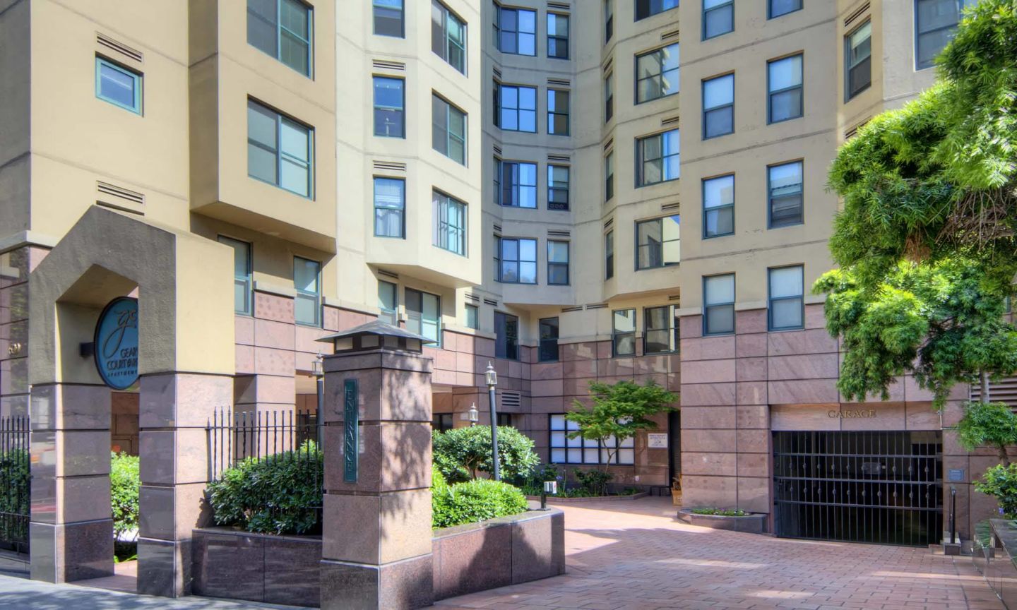 Geary Courtyard Image 7