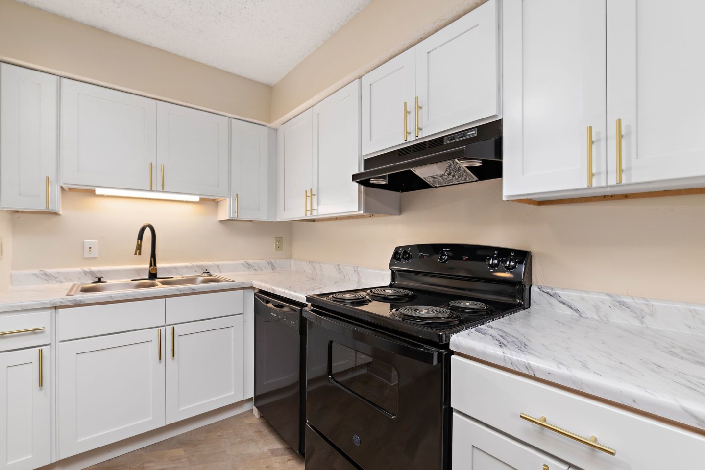Stone Oak Apartments Image 8