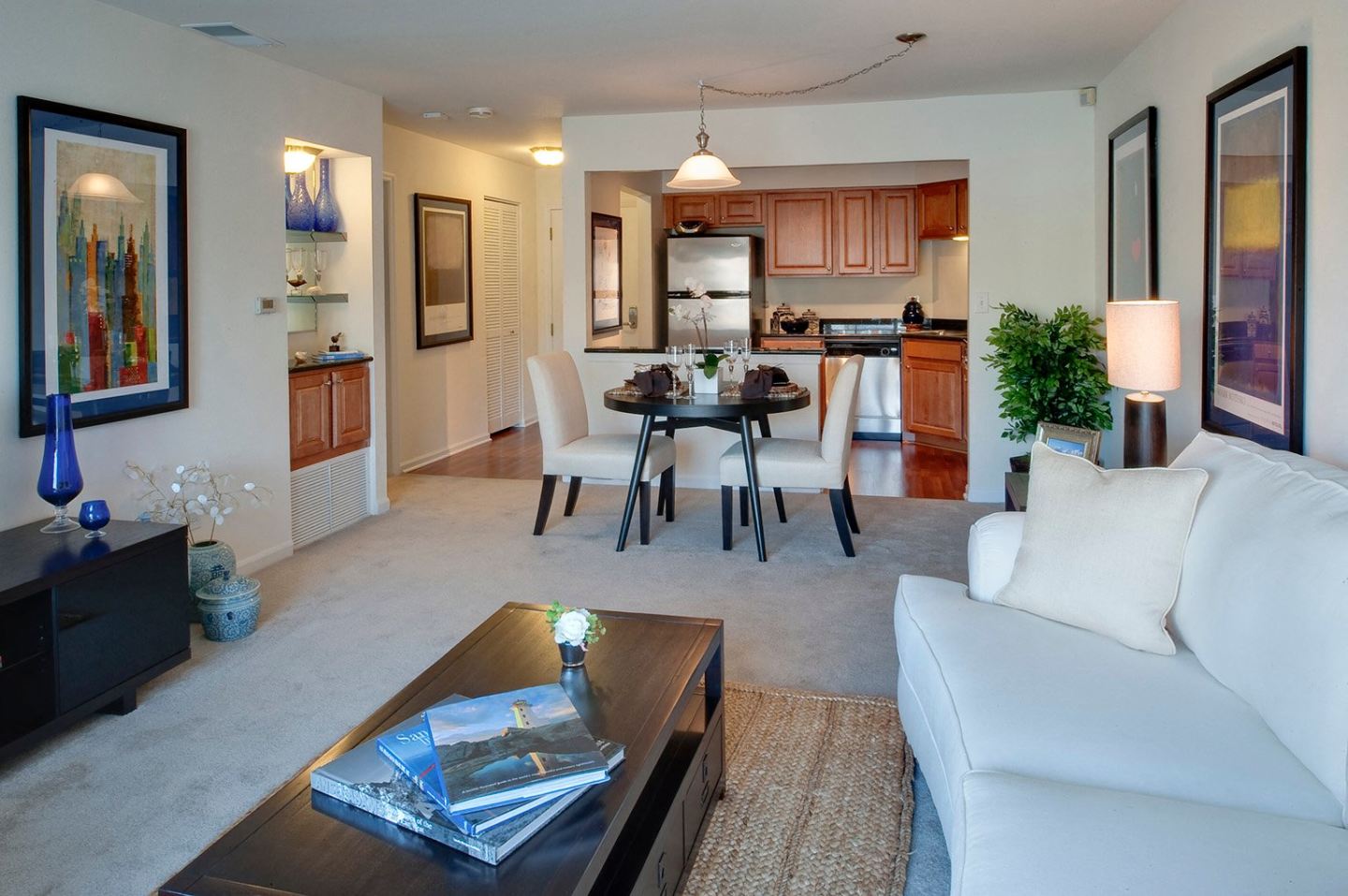 Versailles on the Lake-Schaumburg-Furnished Image 12