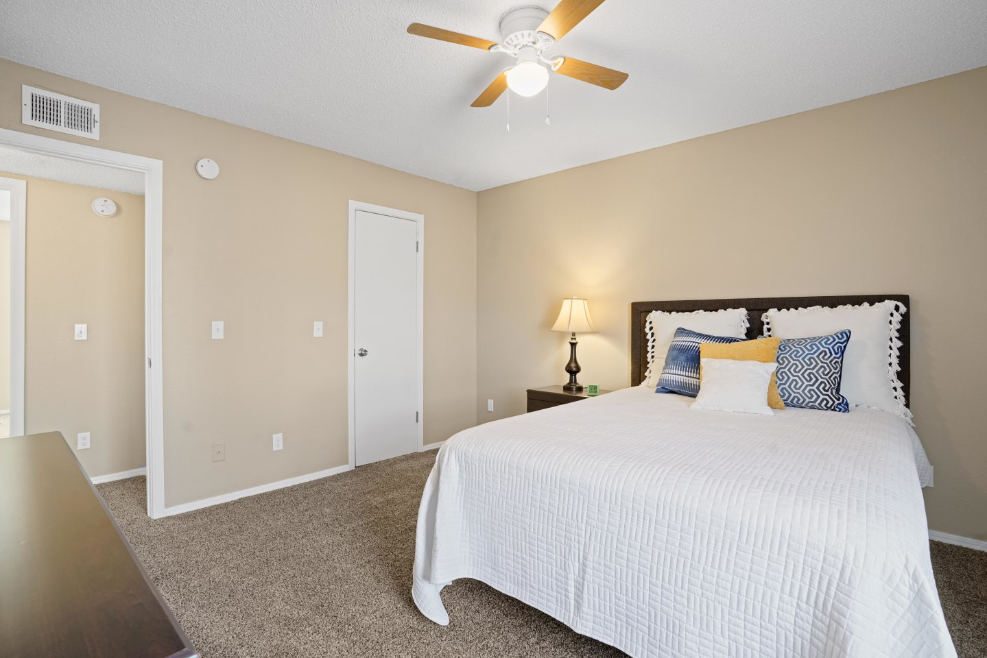 Diamond Crest Townhomes Image 20