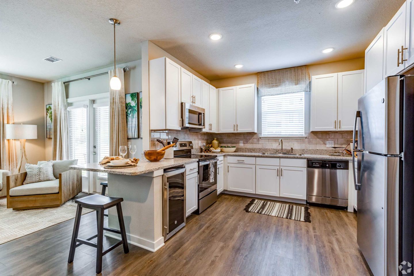 Shoreview Waterfront Apartments Image 9