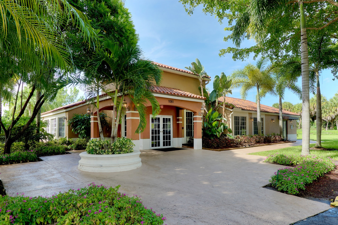 St. Andrews Palm Beach Apartments Image 3