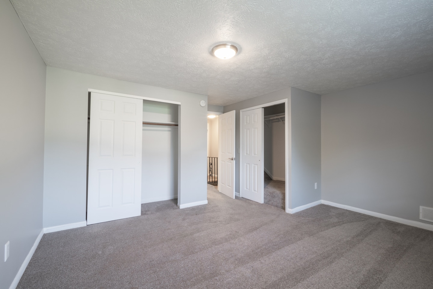 Willowbrooke Apartments & Townhomes Image 12