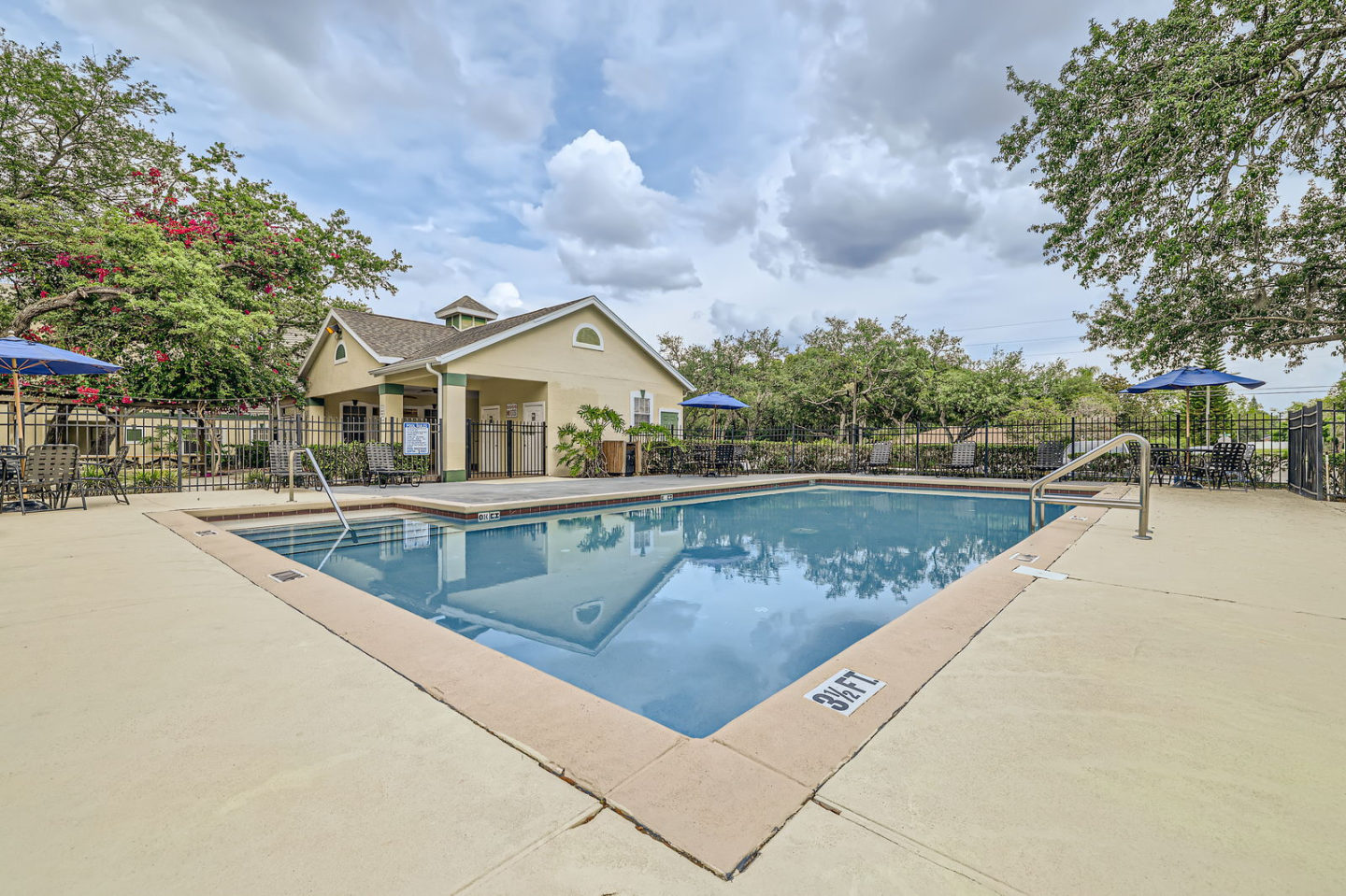 Affordable Housing - Golden Oaks Image 9