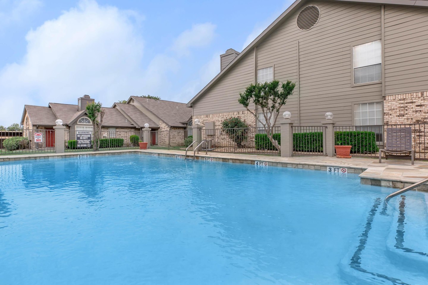 Plano Park Townhomes Image 3