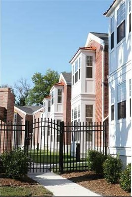Riverpoint Court Image 1
