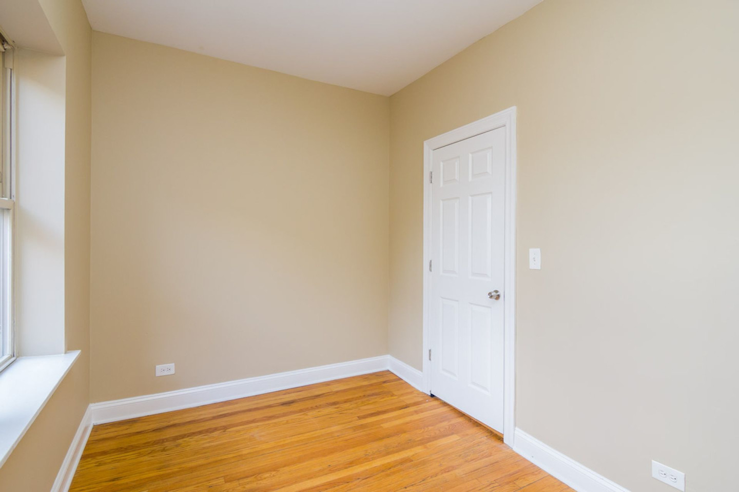4433 West Fullerton Avenue Image 7