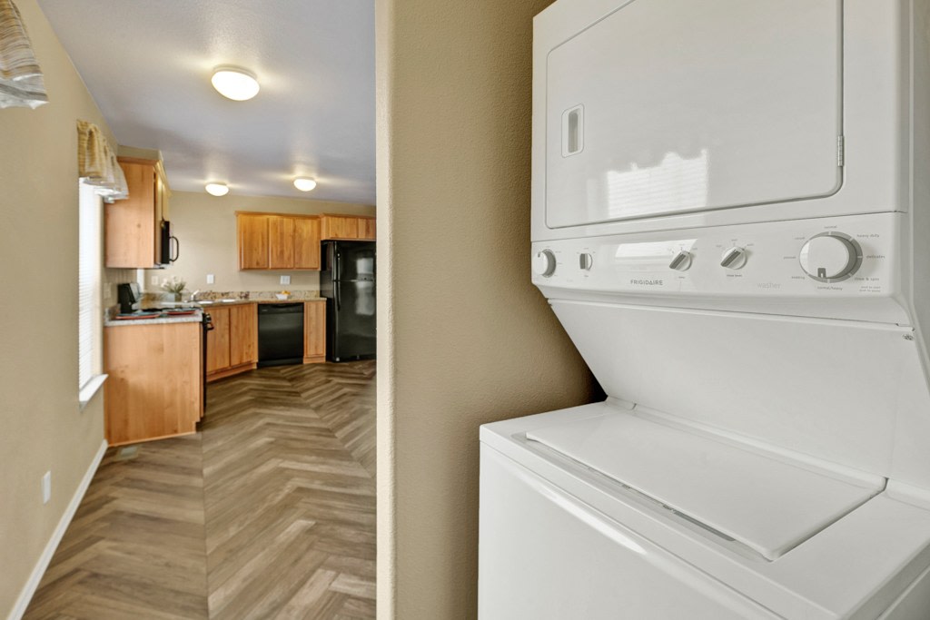 Four Seasons Apartment Homes Image 12