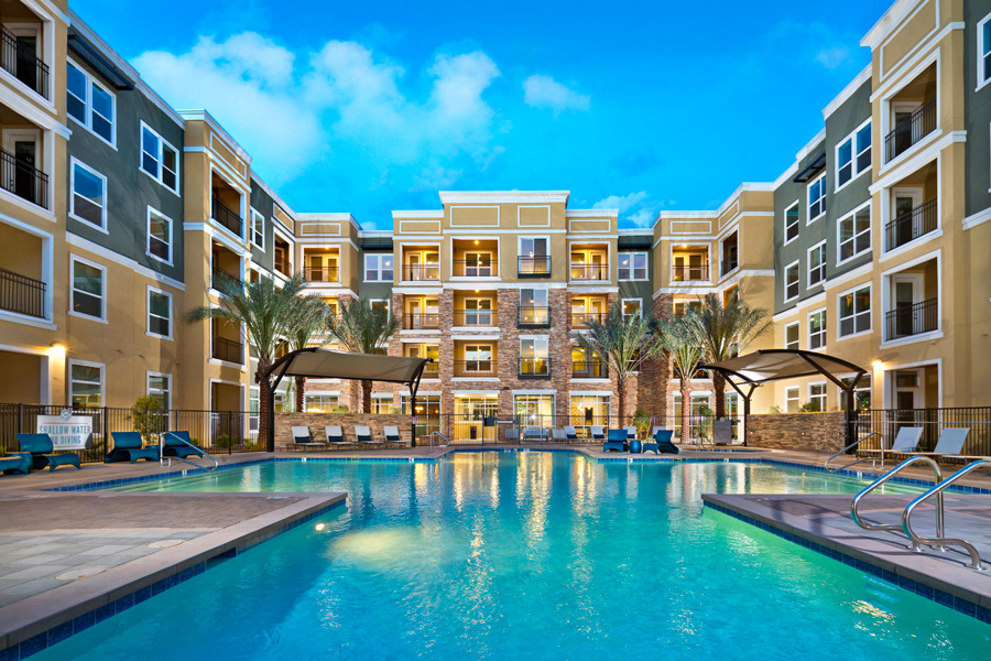 District at Biltmore Apartments Phoenix Image 1